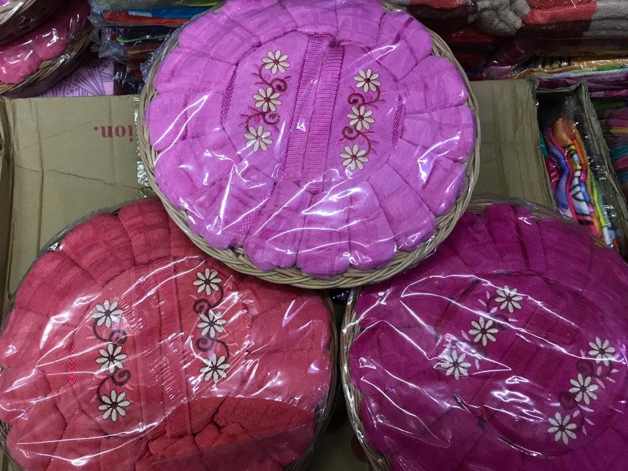 Gift Towel set Wholesale Hashim Exim